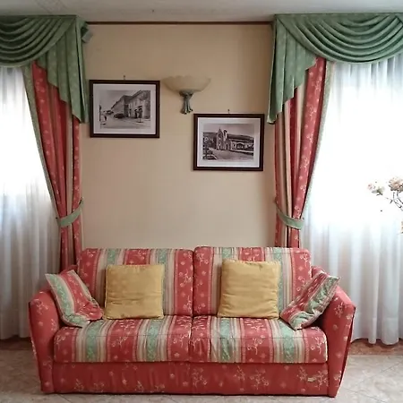 Hotel House 3*