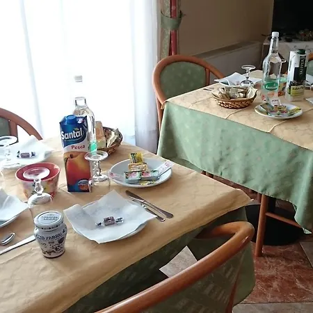 House Hotel