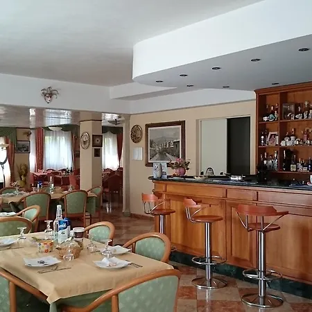 House Hotel