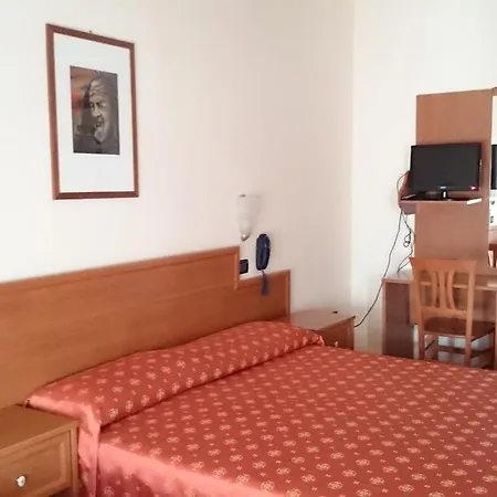 House Hotel