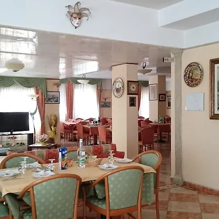 House Hotel 3*
