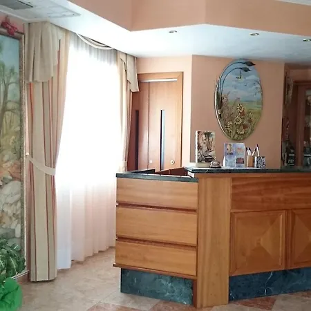 Hotel House 3*