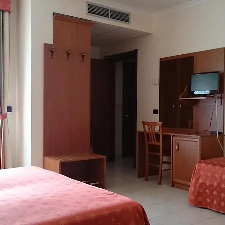 House Hotel
